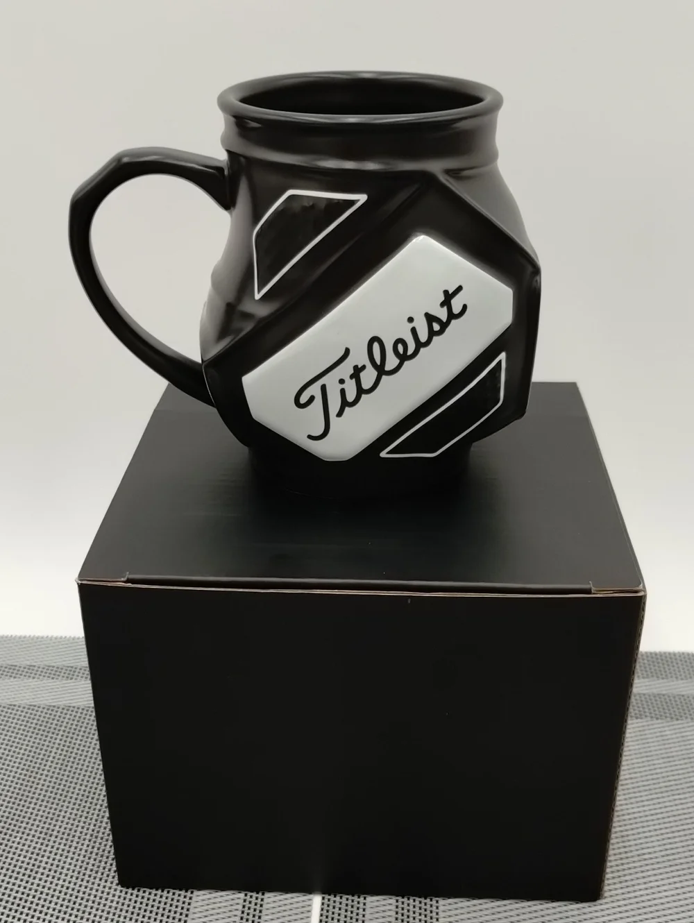 Rare Titleist T Series Black Ceramic Golf Logo Coffee Mug NIB